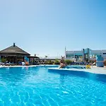 Hl Club Hotel