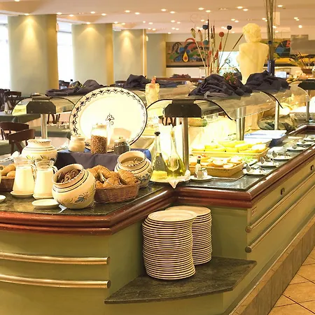 Hotel Hl Club